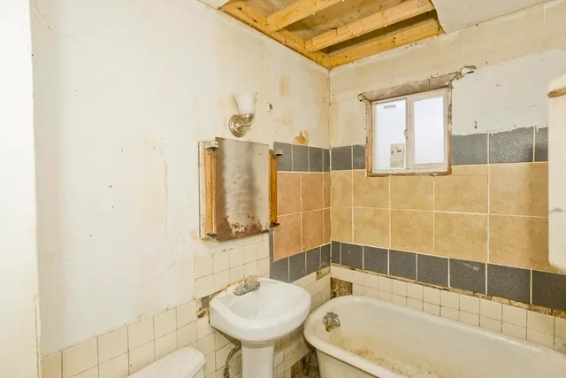 $199,900 | 88 Marble Street, Springfield, MA 01105