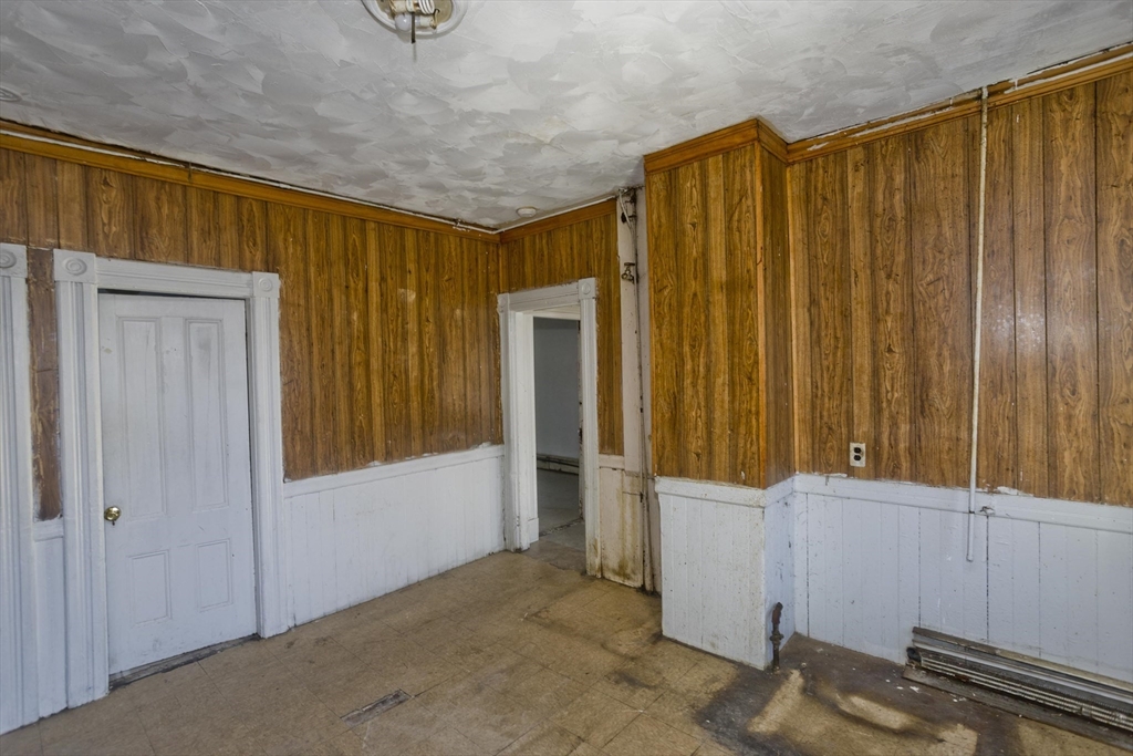 88 Marble Street Springfield, MA 01105 - Photo 16 of 27 Gallery Image 16