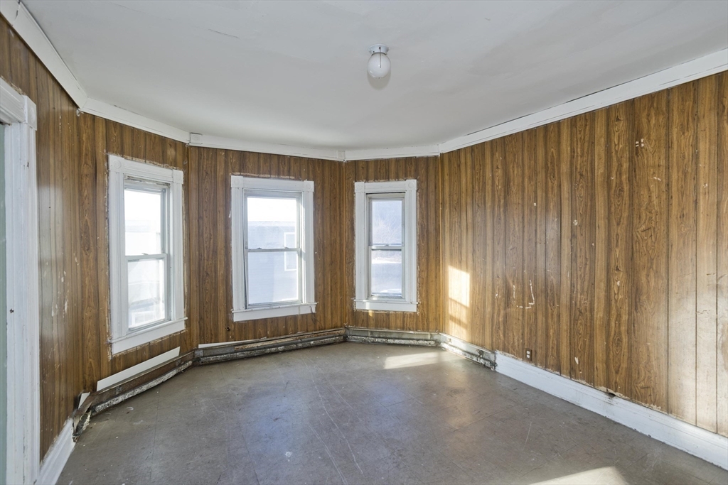 88 Marble Street Springfield, MA 01105 - Photo 17 of 27 Gallery Image 17