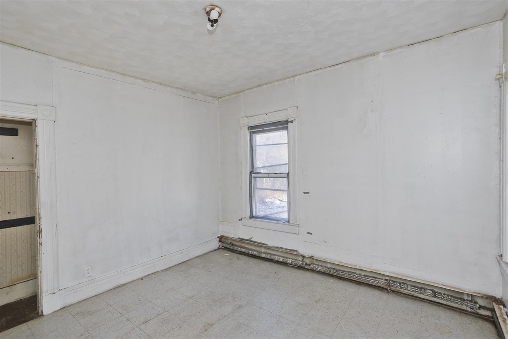 88 Marble Street Springfield, MA 01105 - Photo 21 of 27 Gallery Image 21