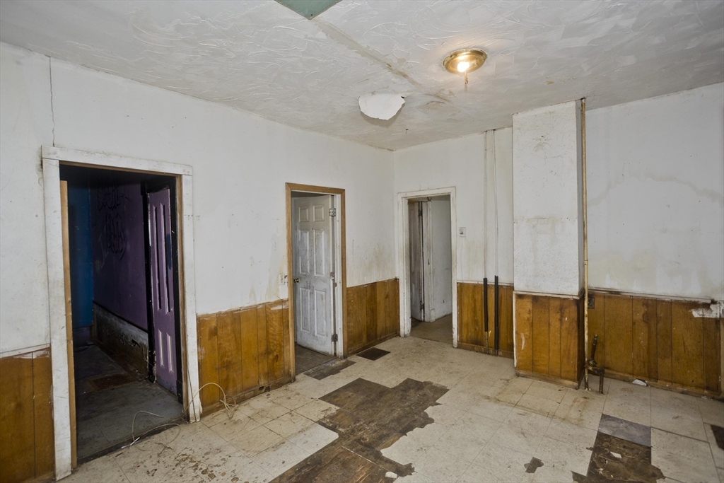88 Marble Street Springfield, MA 01105 - Photo 9 of 27 Gallery Image 9