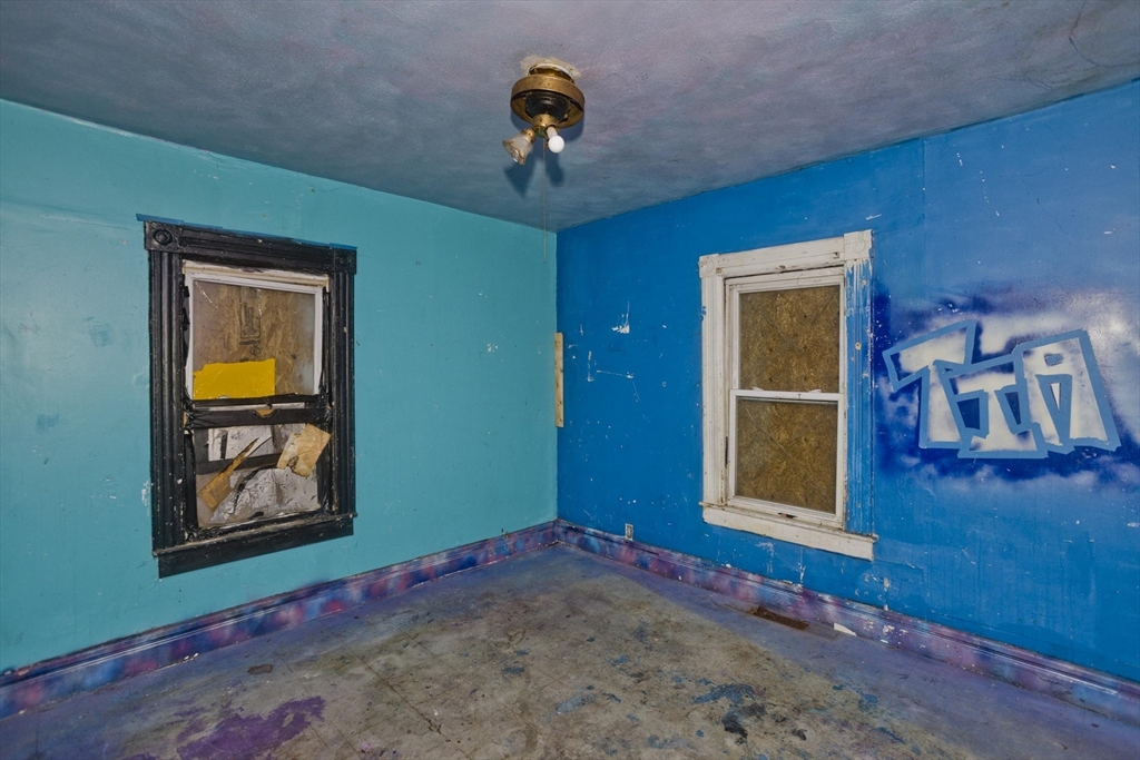 88 Marble Street Springfield, MA 01105 - Photo 10 of 27 Gallery Image 10