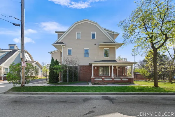 $355,000 | 800 Livingston Avenue Northeast, Grand Rapids, MI 49503