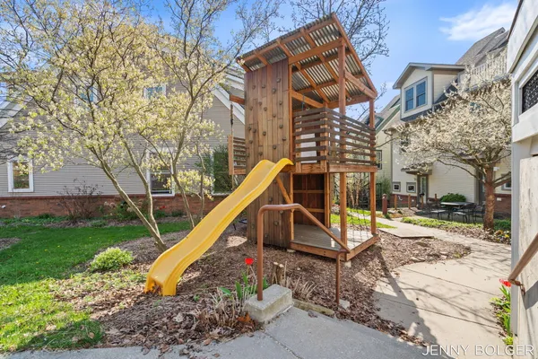 $355,000 | 800 Livingston Avenue Northeast, Grand Rapids, MI 49503