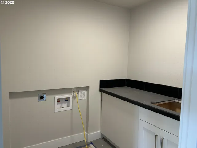 a view of walk in closet