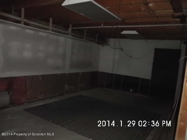 586 T R Williams Road Union Dale, PA 18470 - Photo 4 of 21 Gallery Image 4