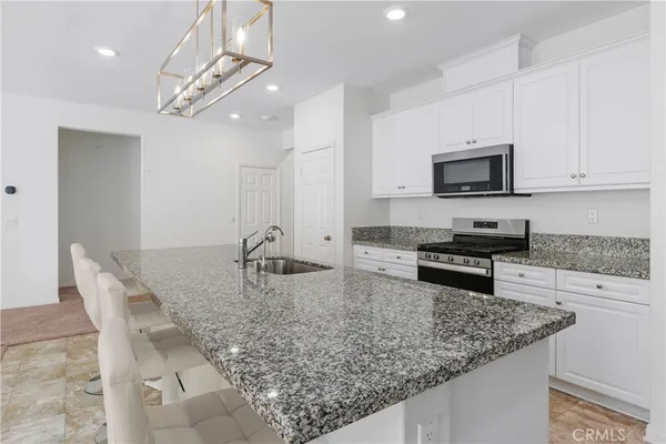 $3,100 | 41024 Chambord Drive, Lake Elsinore, CA 92532