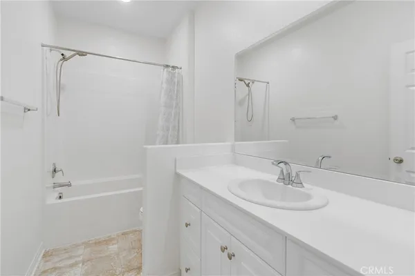$3,100 | 41024 Chambord Drive, Lake Elsinore, CA 92532