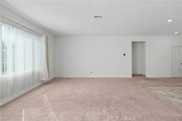 $3,100 | 41024 Chambord Drive, Lake Elsinore, CA 92532