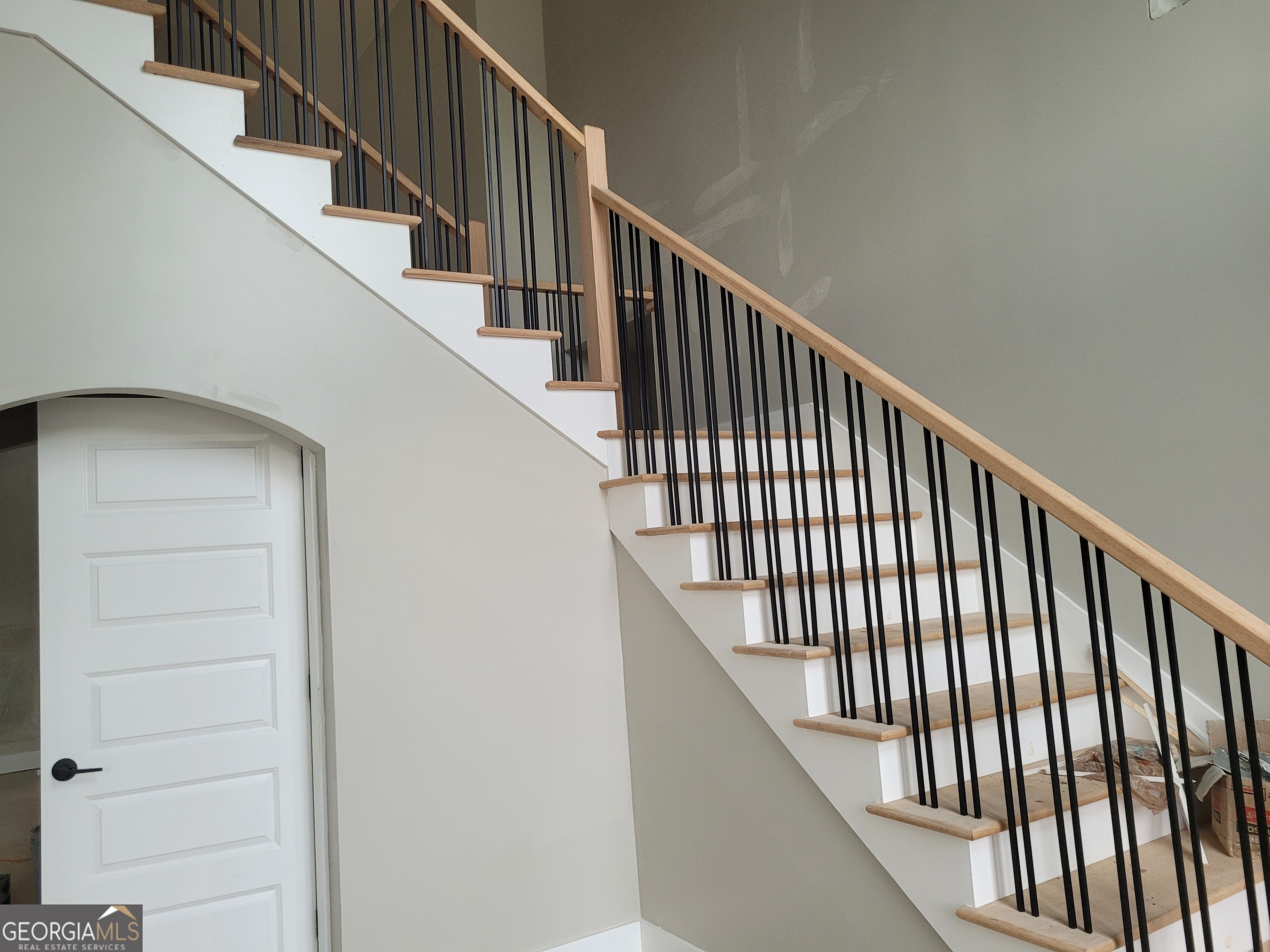 2910 Battlecrest Drive Decatur, GA 30034 - Photo 3 of 10 a view of entryway