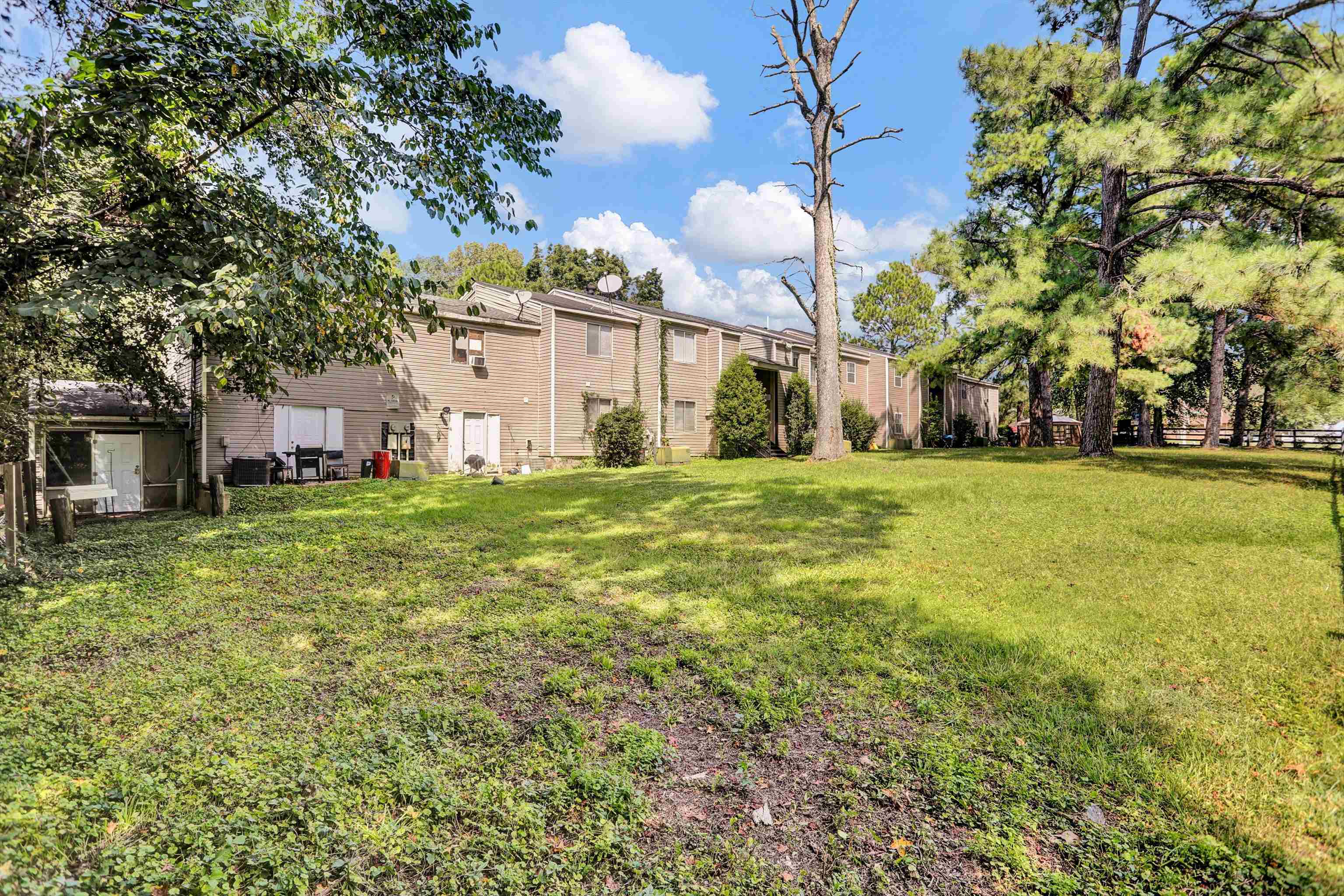 4651 Royal Ridge Drive Memphis, TN 38128 - Photo 5 of 13 a view of a house with a yard
