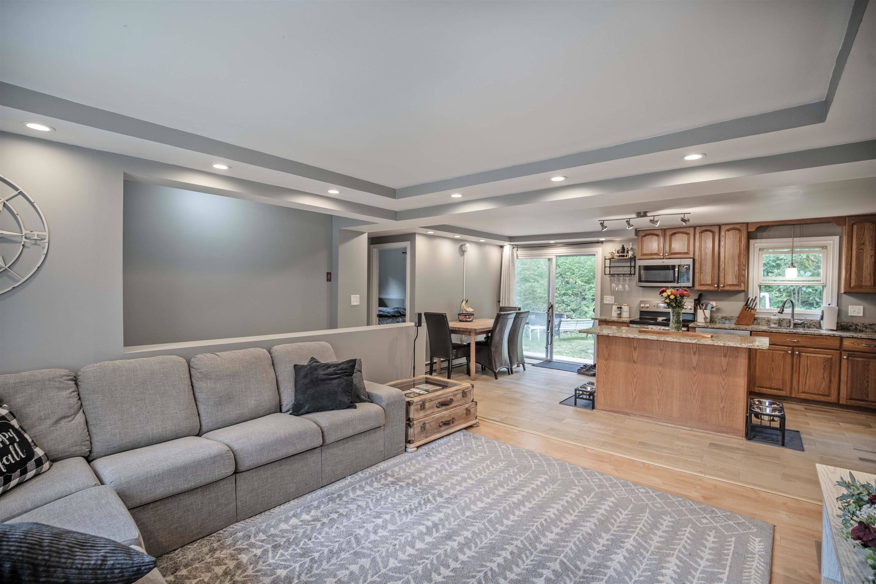 187 Straw Road Manchester, NH 03102 - Photo 13 of 40