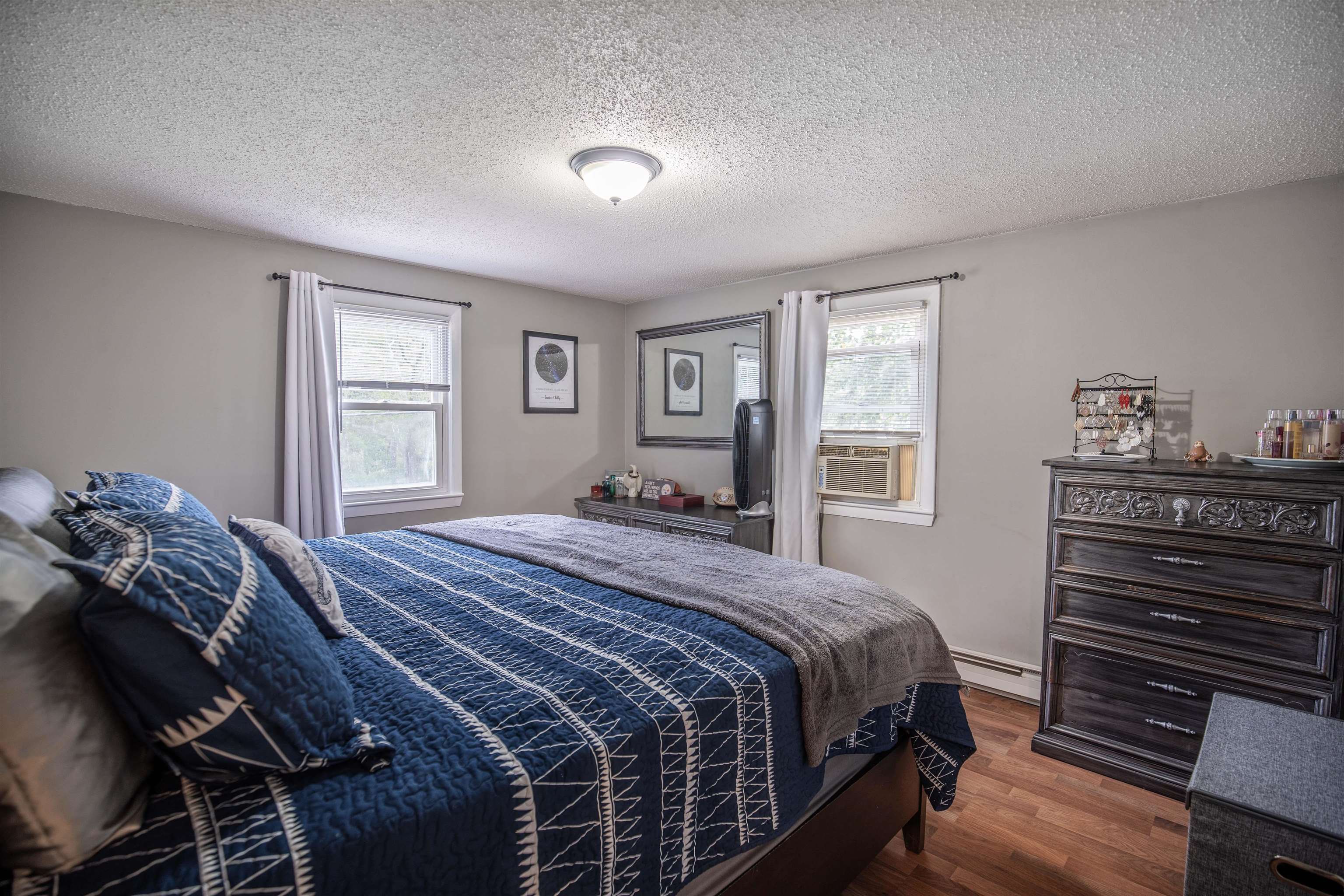 187 Straw Road Manchester, NH 03102 - Photo 17 of 40