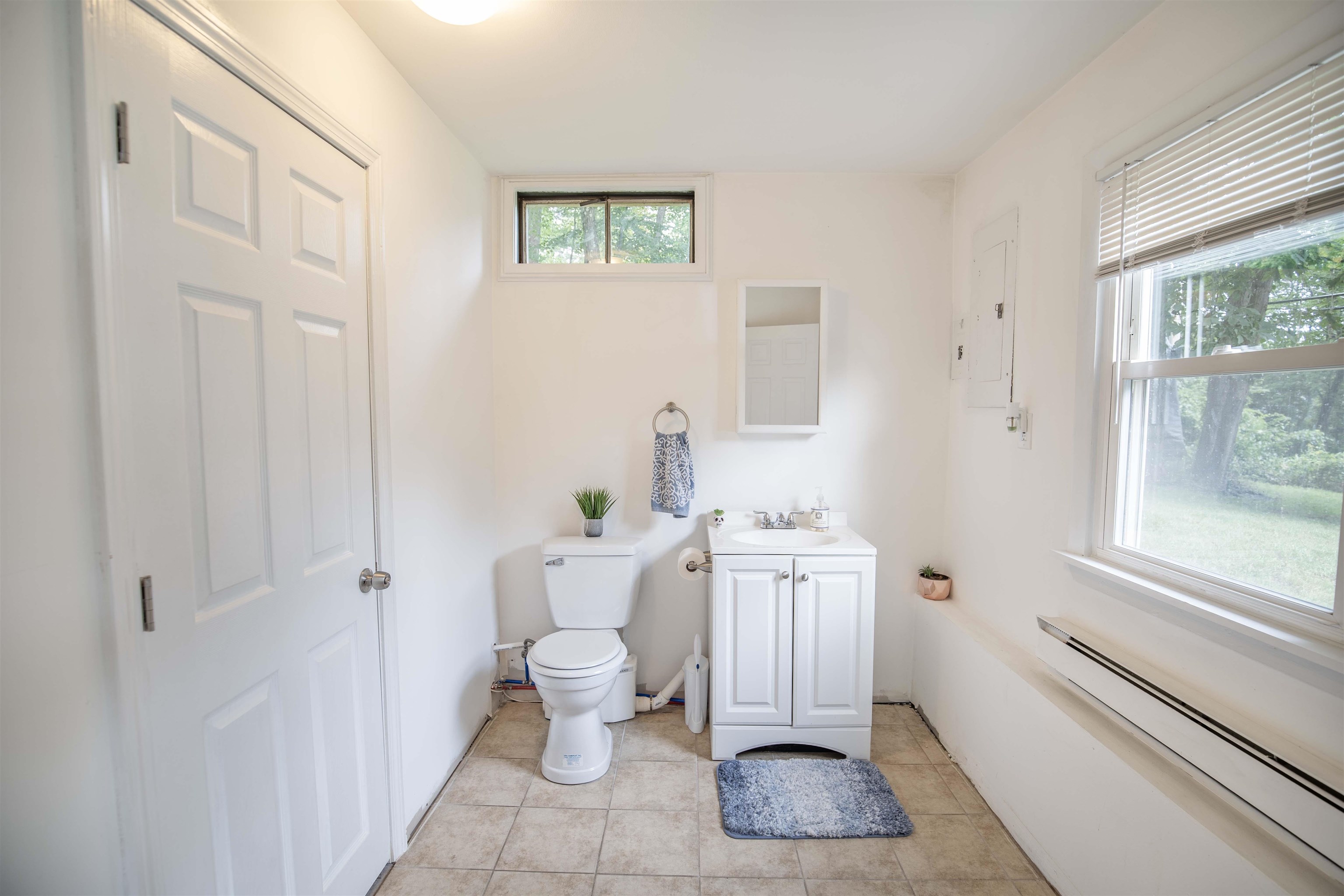 187 Straw Road Manchester, NH 03102 - Photo 27 of 40