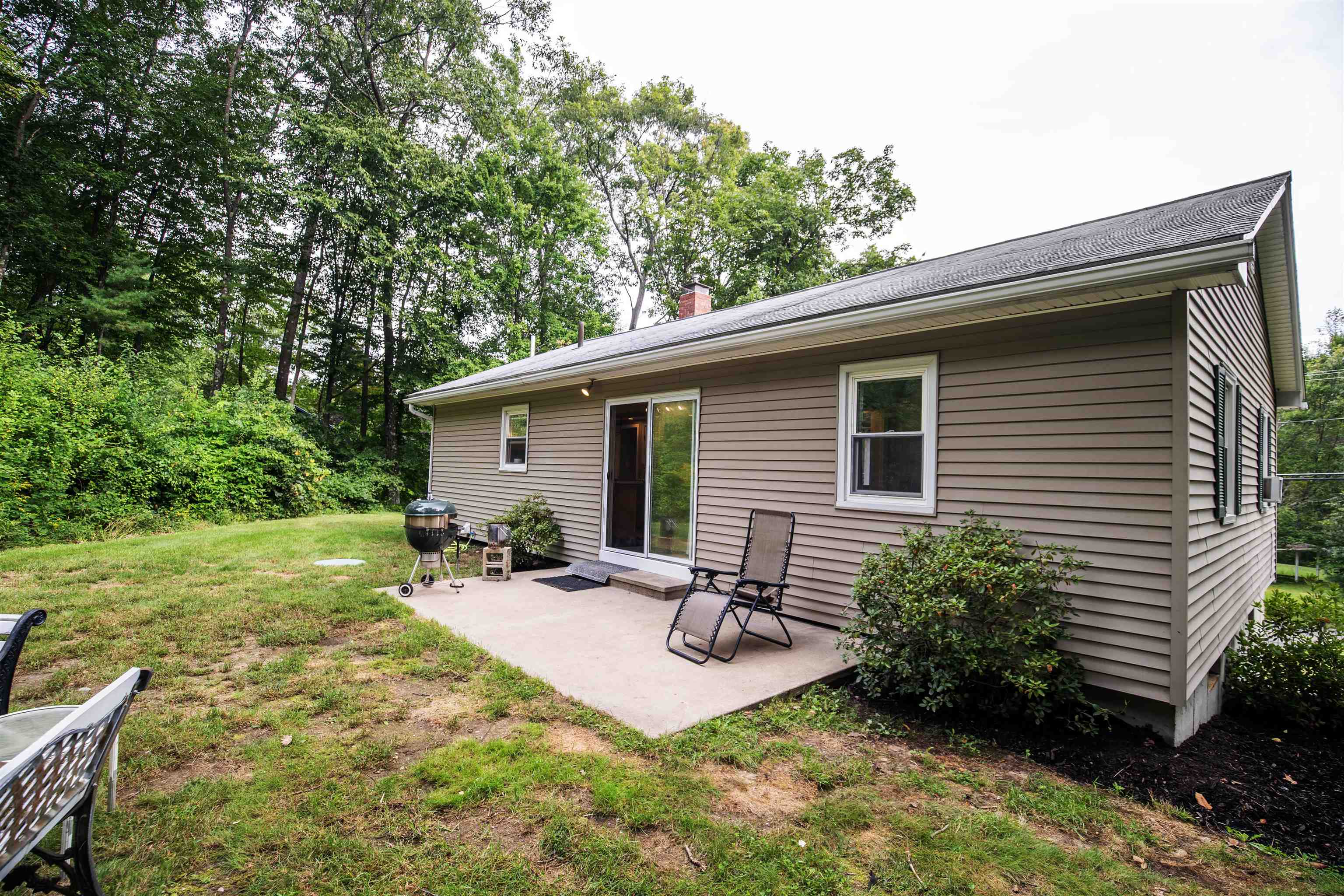 187 Straw Road Manchester, NH 03102 - Photo 29 of 40