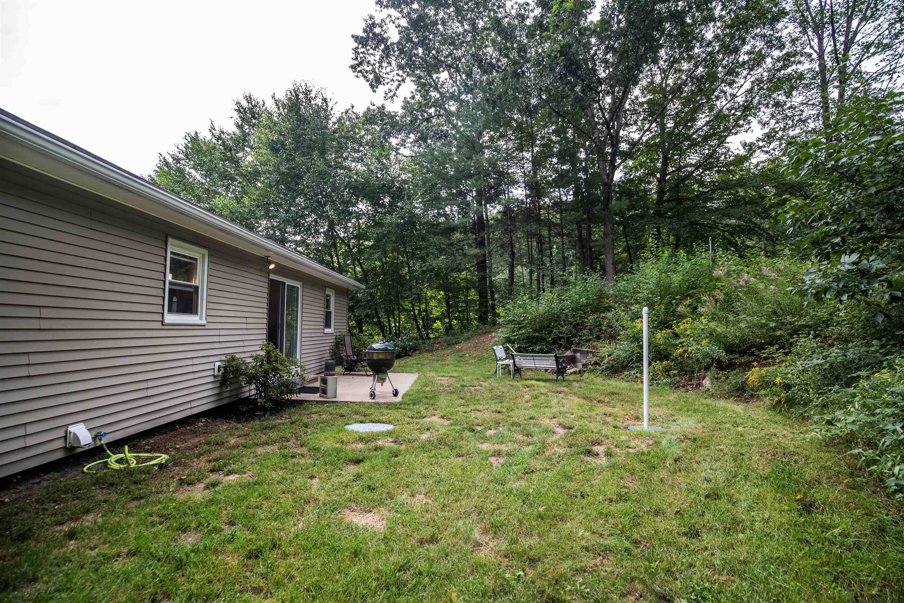 187 Straw Road Manchester, NH 03102 - Photo 31 of 40