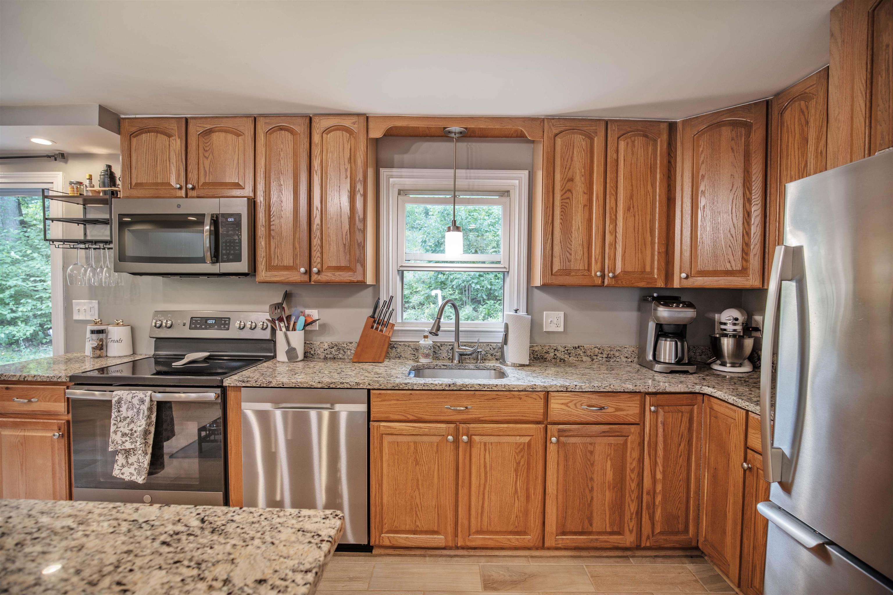 187 Straw Road Manchester, NH 03102 - Photo 40 of 40