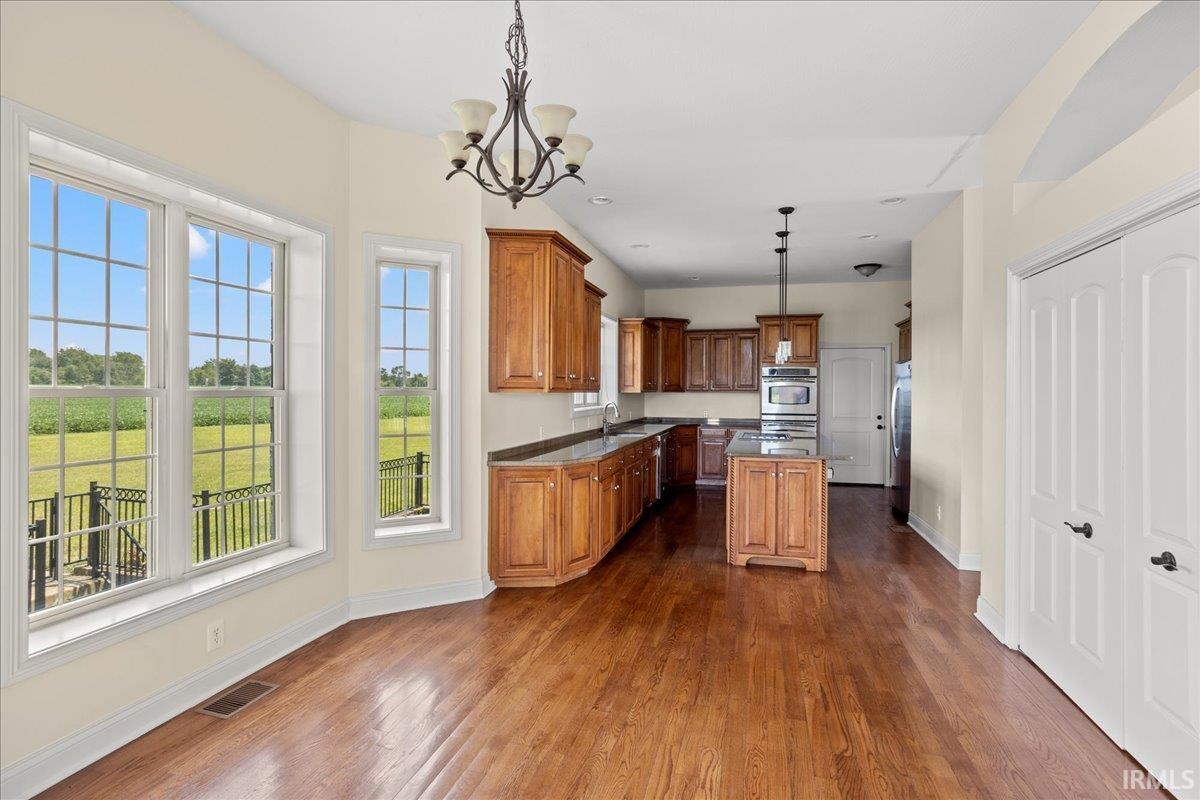 12277 Webbs Way Columbus, IN 47203 - Photo 11 of 36