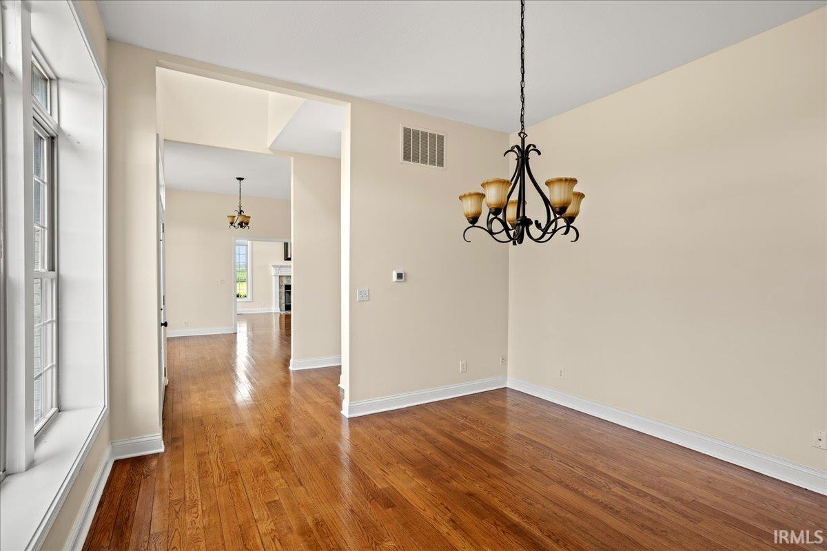 12277 Webbs Way Columbus, IN 47203 - Photo 4 of 36