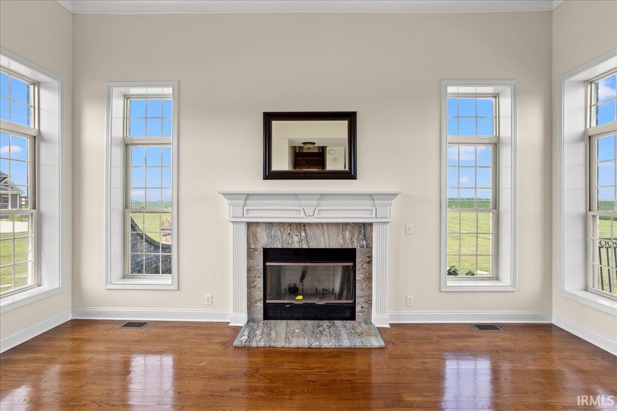 12277 Webbs Way Columbus, IN 47203 - Photo 8 of 36