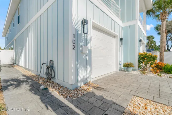 a view of a entryway door of the house