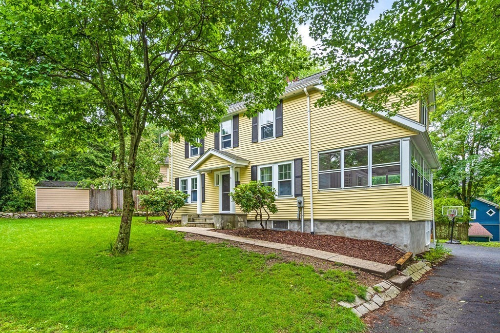 8 Vista Road Wellesley, MA 02481 - Photo 3 of 31 Gallery Image 3