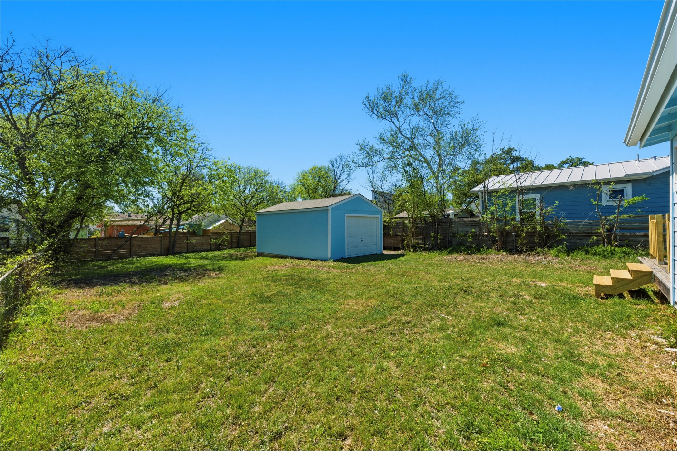 503 West Croslin Street Austin, TX 78752 - Photo 21 of 24 a house view with a garden space