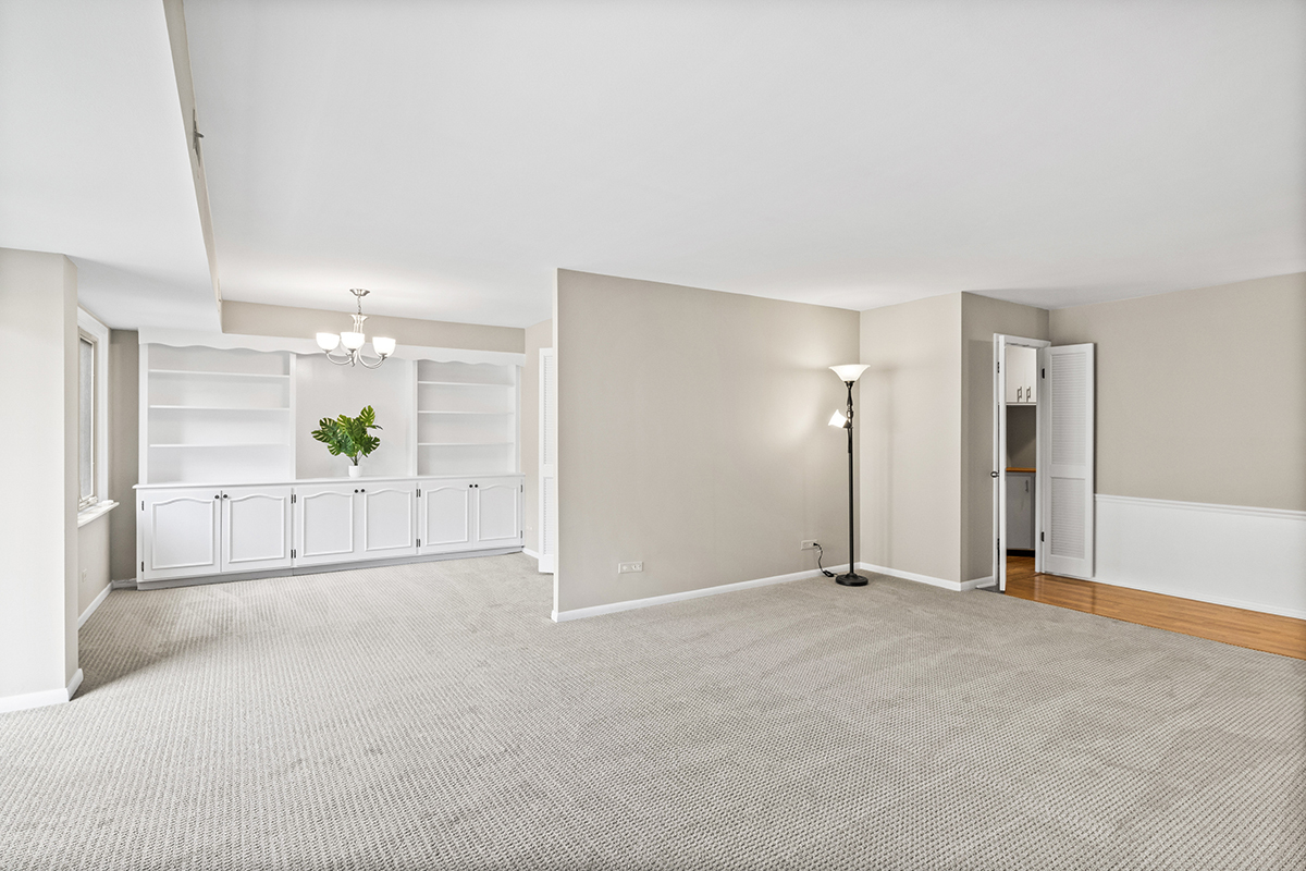 2420 West Talcott Road, Unit 211 Park Ridge, IL 60068 - Photo 6 of 28 a view of an empty room