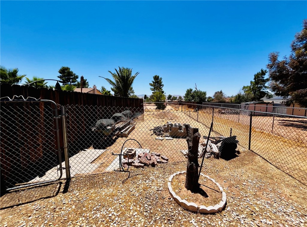 16830 Ocotilla Road Apple Valley, CA 92307 - Photo 30 of 59