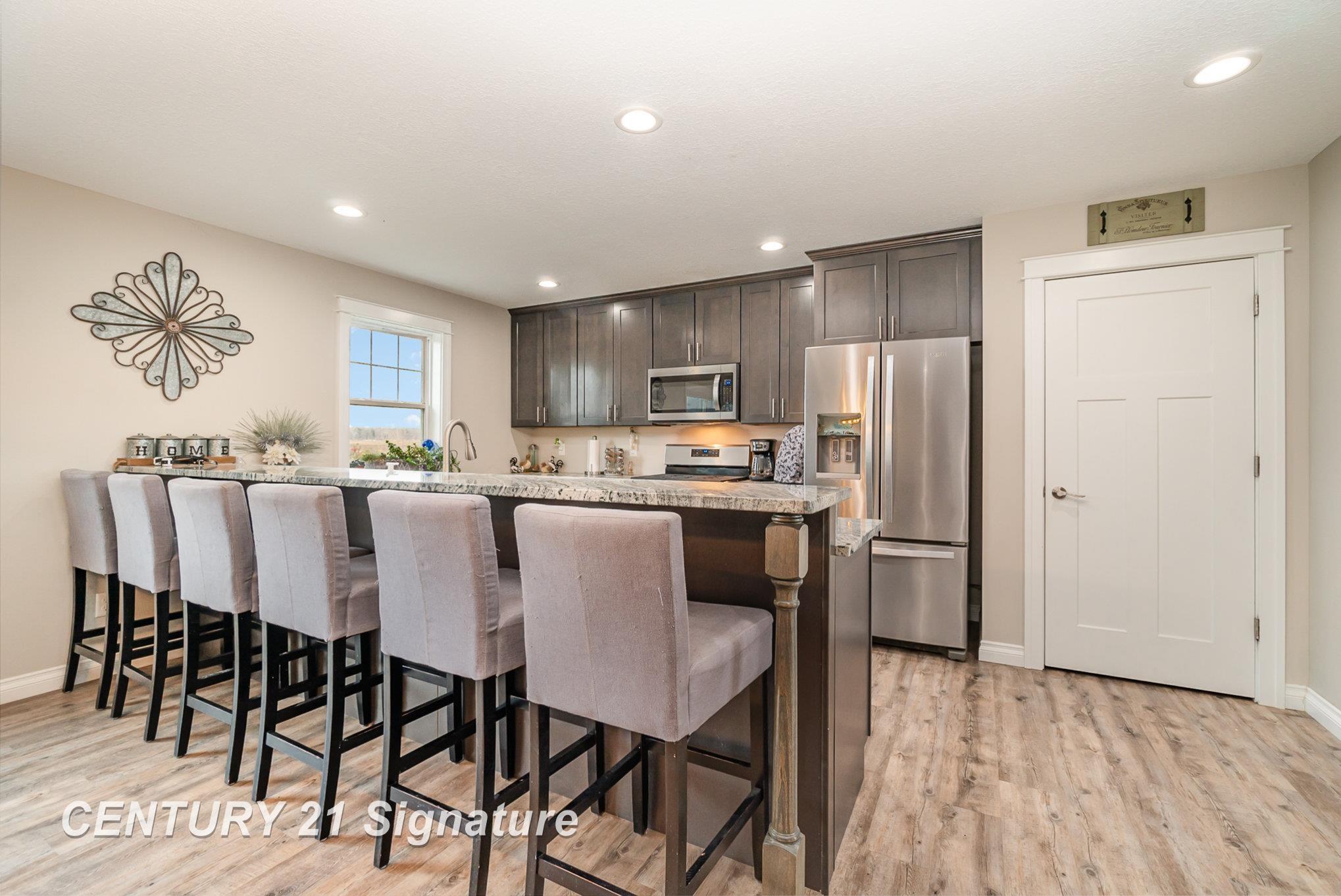 10846 Sarle Road Freeland, MI 48623 - Photo 11 of 38