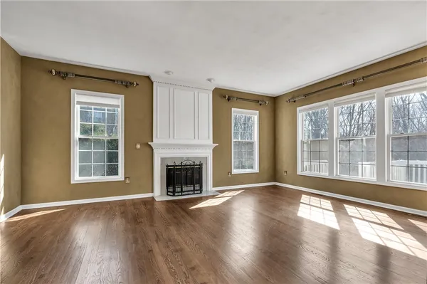 $925,000 | 105 Castle Rocks Road, Warwick, RI 02886