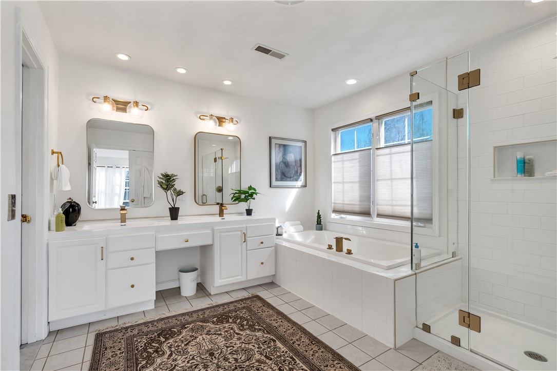 105 Castle Rocks Road Warwick, RI 02886 - Photo 20 of 44