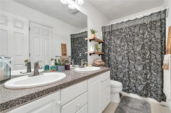 $925,000 | 105 Castle Rocks Road, Warwick, RI 02886