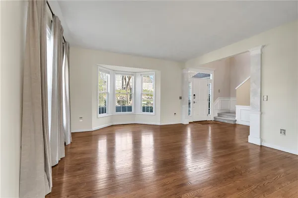 $925,000 | 105 Castle Rocks Road, Warwick, RI 02886