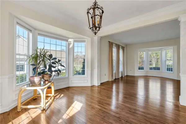 $925,000 | 105 Castle Rocks Road, Warwick, RI 02886