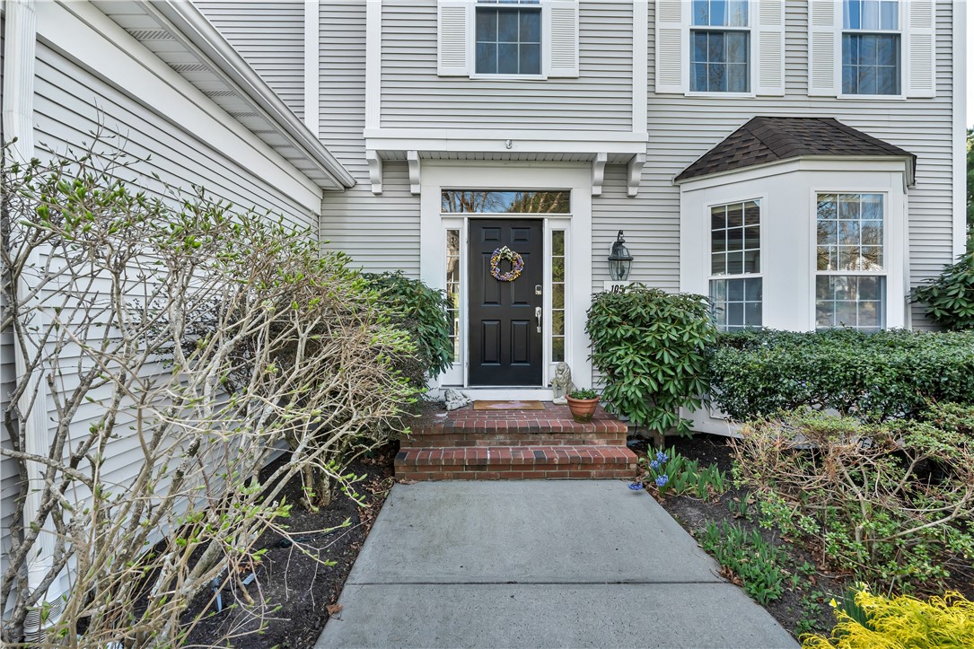 105 Castle Rocks Road Warwick, RI 02886 - Photo 3 of 44
