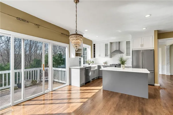 $925,000 | 105 Castle Rocks Road, Warwick, RI 02886