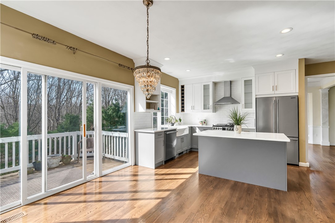 105 Castle Rocks Road Warwick, RI 02886 - Photo 5 of 44