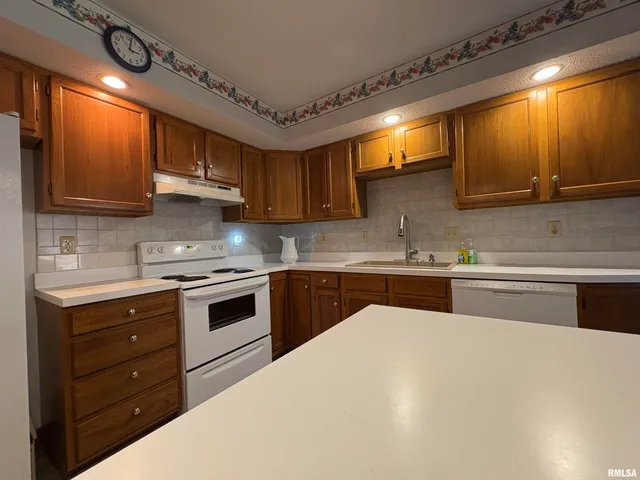 $210,000 | 102 North Westpoint, Jacksonville, IL 62650