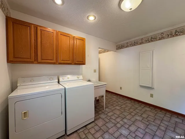 $210,000 | 102 North Westpoint, Jacksonville, IL 62650