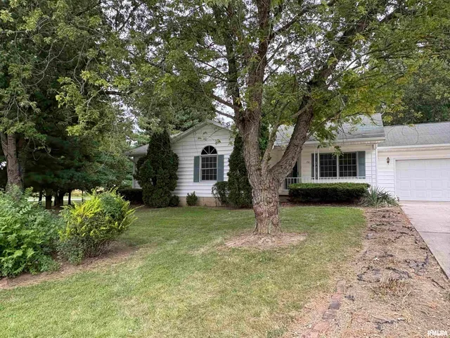 $210,000 | 102 North Westpoint, Jacksonville, IL 62650