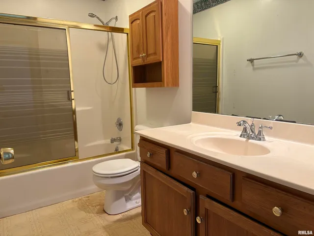 $210,000 | 102 North Westpoint, Jacksonville, IL 62650