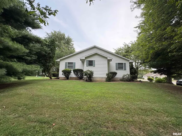 $210,000 | 102 North Westpoint, Jacksonville, IL 62650