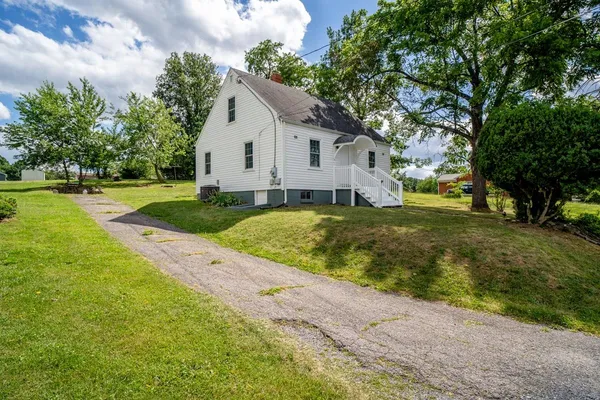 $275,000 | 344 Mary Gray Lane, Staunton, VA 24401