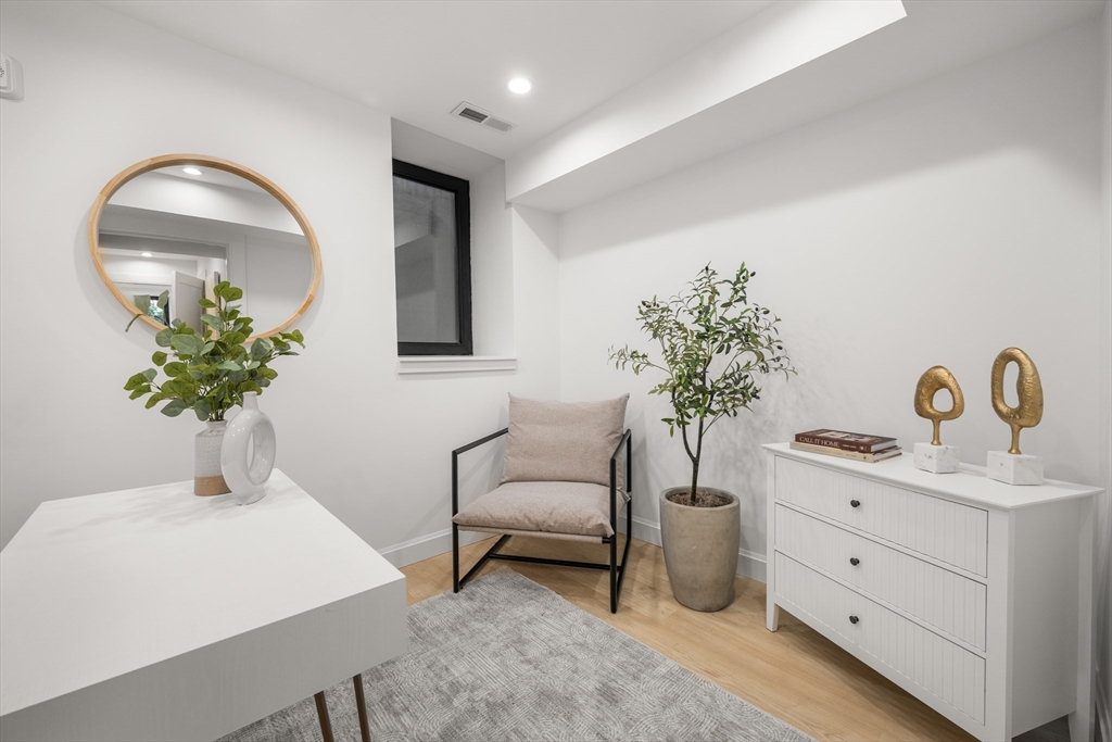 1618 Beacon Street, Unit A Brookline, MA 02446 - Photo 18 of 28