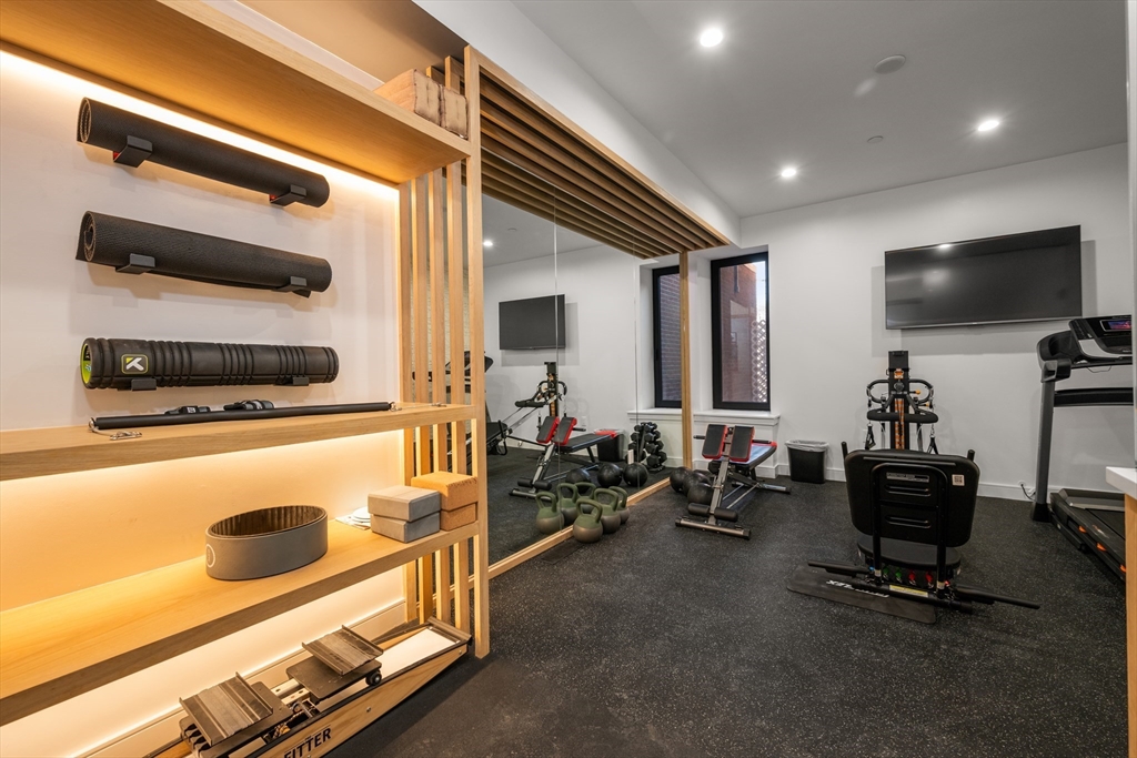 1618 Beacon Street, Unit A Brookline, MA 02446 - Photo 24 of 28