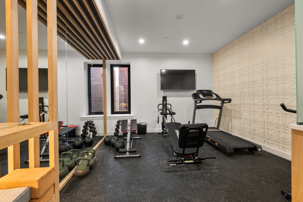 1618 Beacon Street, Unit A Brookline, MA 02446 - Photo 25 of 28