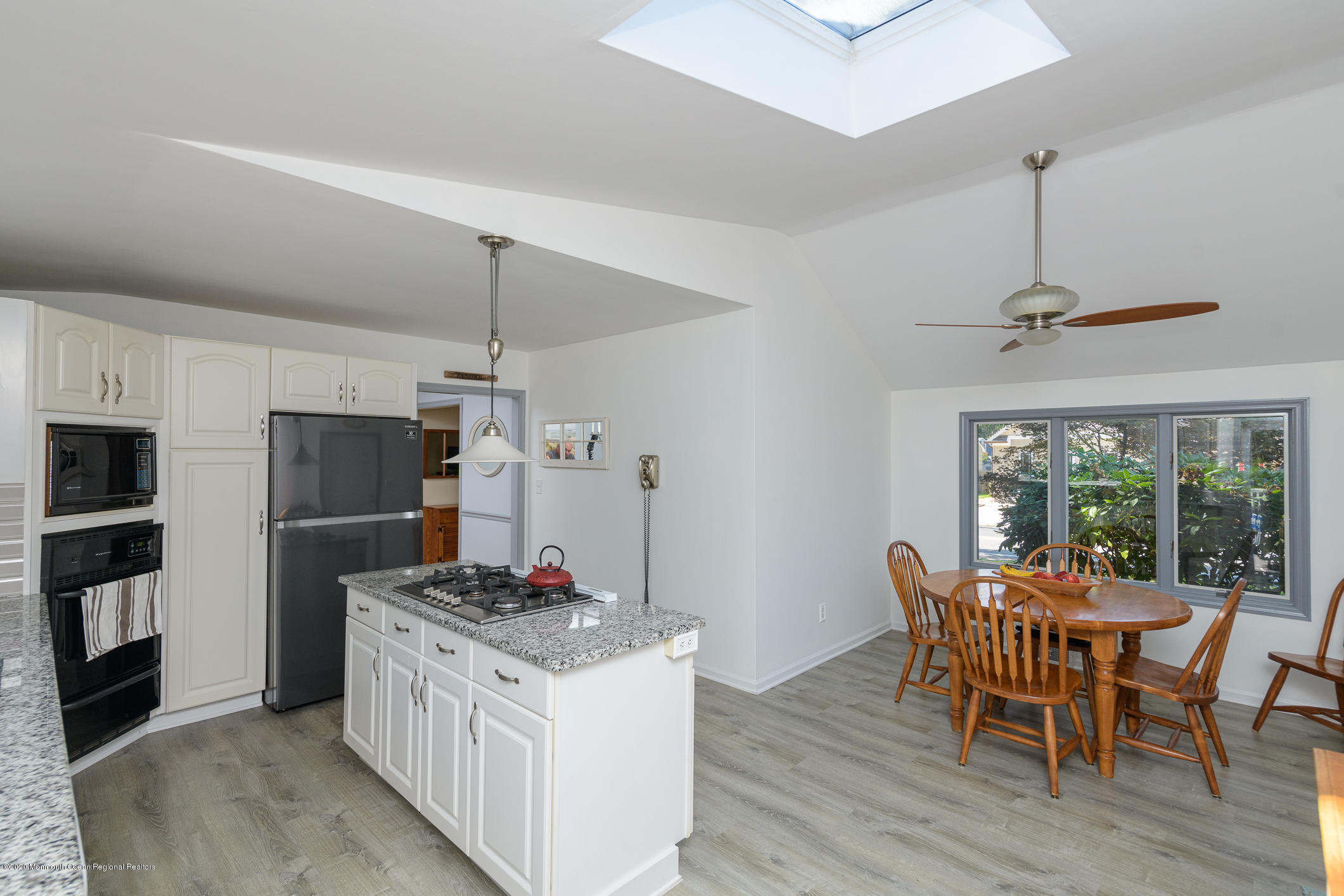3713 River Road Point Pleasant, NJ 08742 - Photo 12 of 39 04 Kitchen (2)