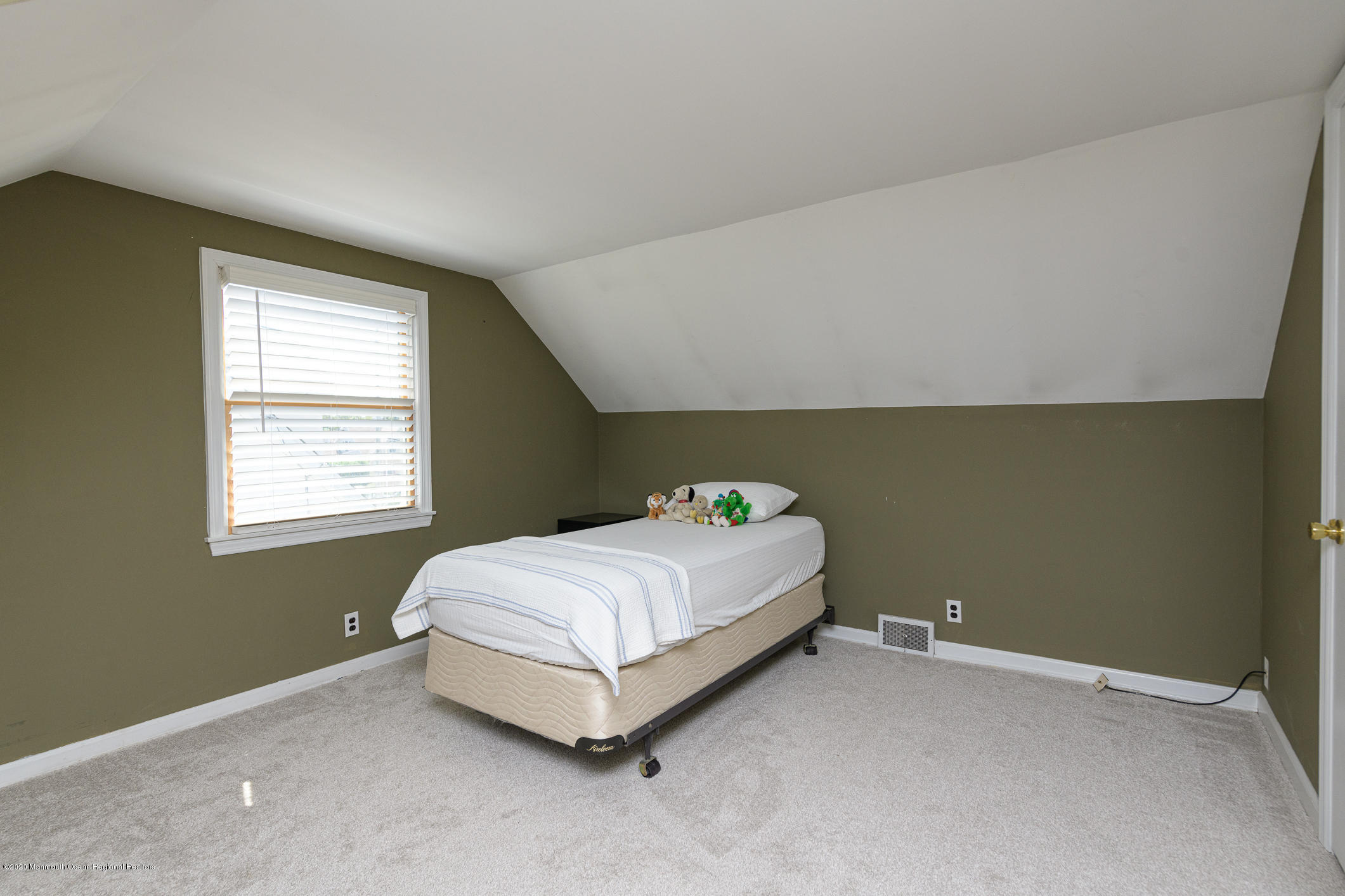 3713 River Road Point Pleasant, NJ 08742 - Photo 22 of 39 08 Bed 2nd flr (3)
