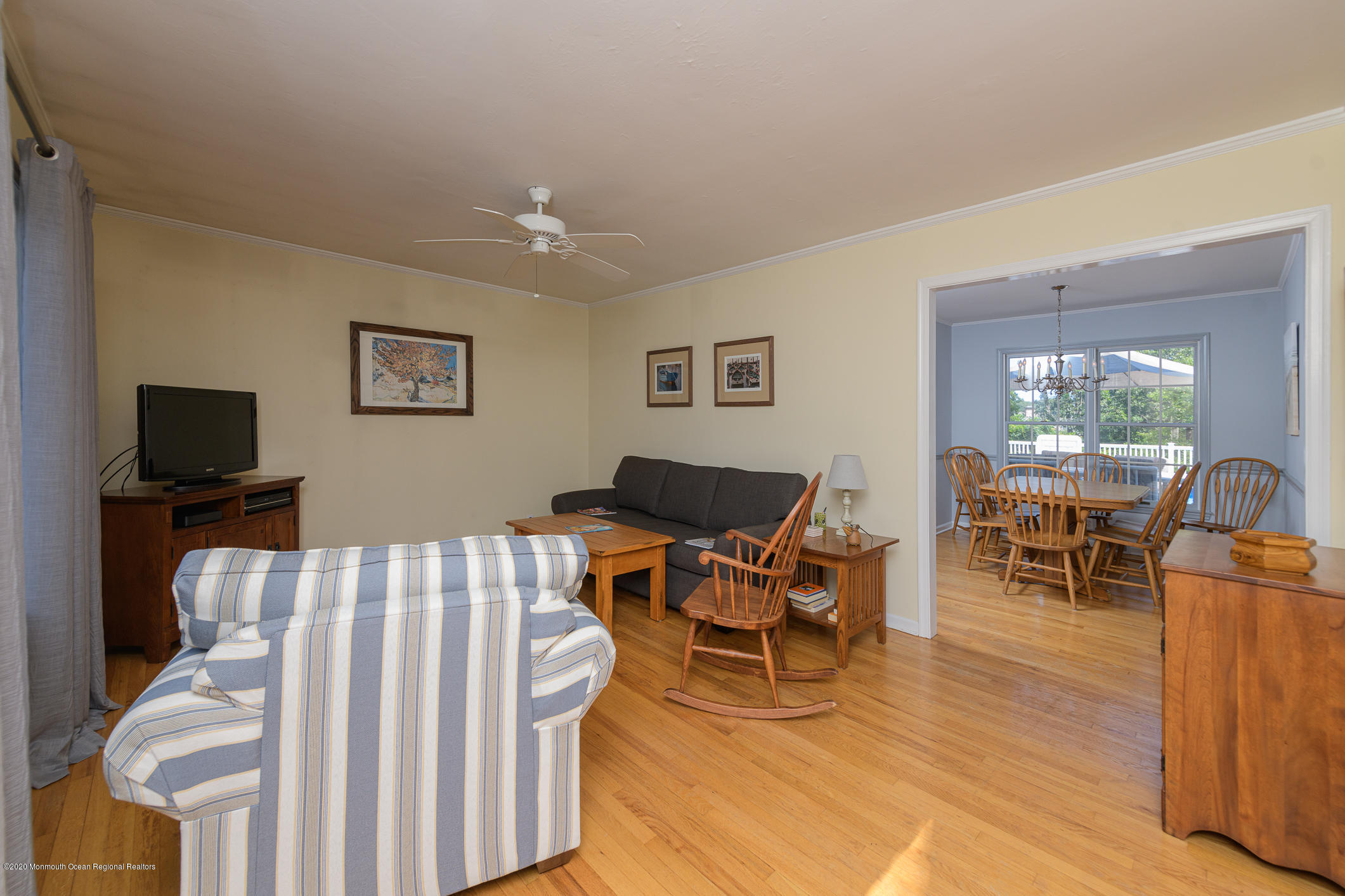3713 River Road Point Pleasant, NJ 08742 - Photo 4 of 39 02 Living (1)
